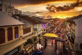 Lard Yai Walking Street Market 2