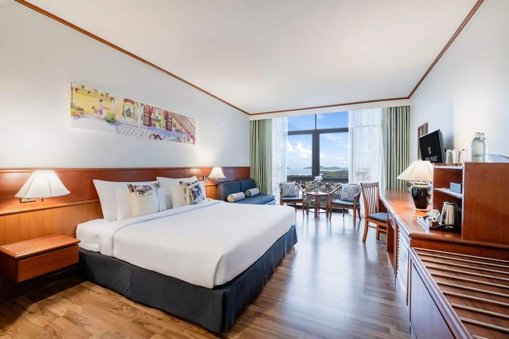 Premier Deluxe - Partial Sea View