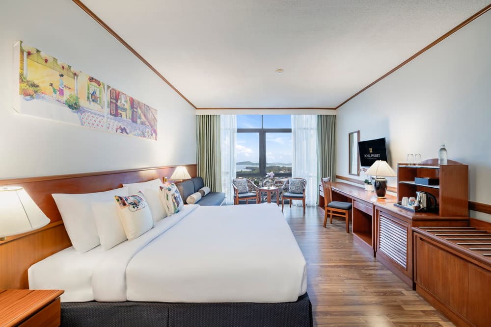 Premier Deluxe Sea View - Bedroom