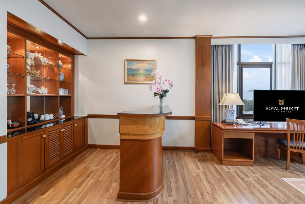 Executive Suite - Window View