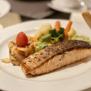 Good Eatz 154 SQ - Photo Salmon Steak